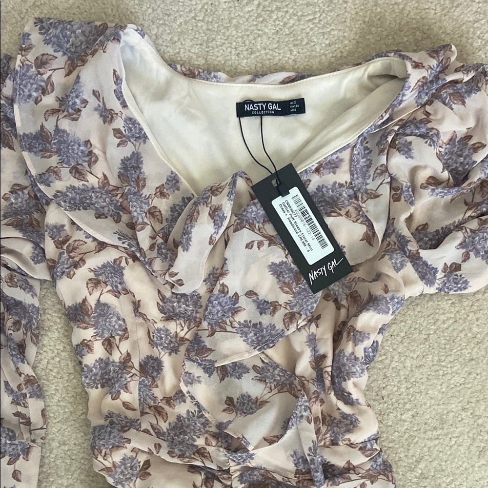 Nasty Gal Floral Women's Dress - Cream and Purple